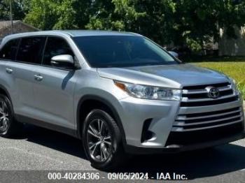  Salvage Toyota Highlander