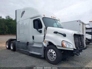  Salvage Freightliner Cascadia 125