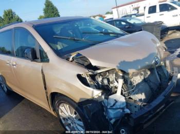  Salvage Toyota Sienna