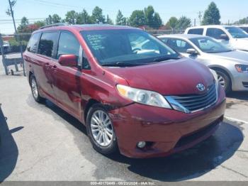  Salvage Toyota Sienna