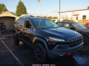  Salvage Jeep Cherokee