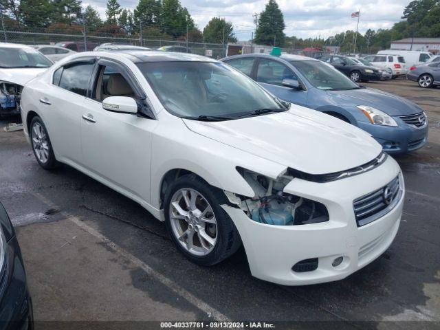  Salvage Nissan Maxima