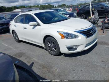  Salvage Nissan Altima