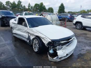  Salvage Ford Mustang