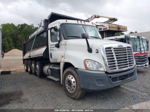  Salvage Freightliner Cascadia 125