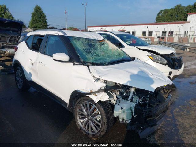  Salvage Nissan Kicks