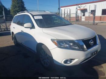  Salvage Nissan Pathfinder