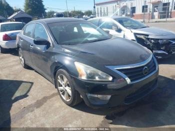  Salvage Nissan Altima