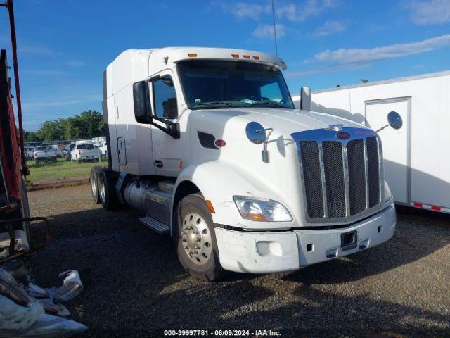  Salvage Peterbilt 579