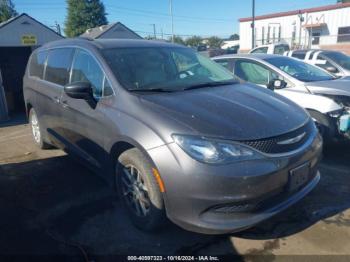  Salvage Chrysler Voyager