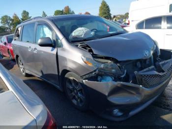  Salvage Toyota Sienna