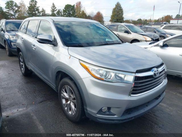  Salvage Toyota Highlander