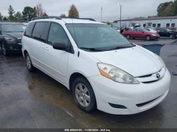  Salvage Toyota Sienna