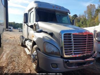  Salvage Freightliner Cascadia 125