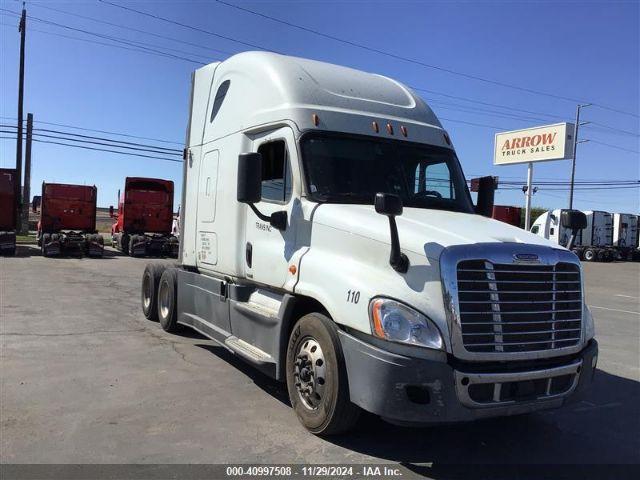  Salvage Freightliner Cascadia 125