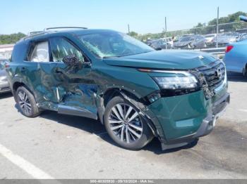  Salvage Nissan Pathfinder