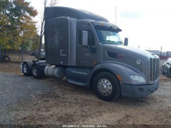  Salvage Peterbilt 579