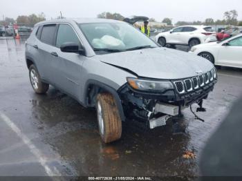  Salvage Jeep Compass