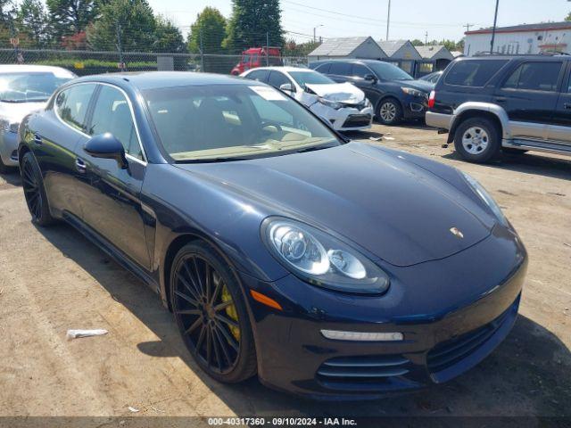  Salvage Porsche Panamera