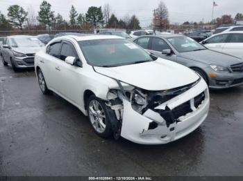  Salvage Nissan Maxima