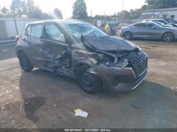  Salvage Nissan Kicks