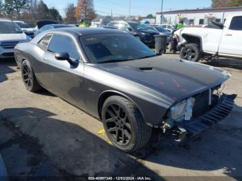  Salvage Dodge Challenger