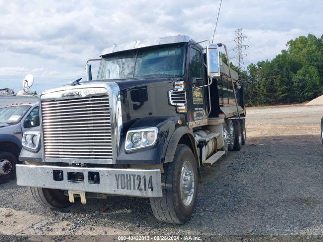  Salvage Freightliner Sd122