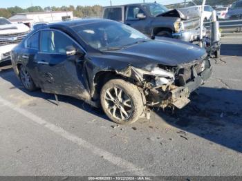  Salvage Nissan Maxima