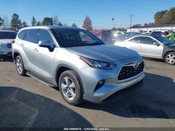  Salvage Toyota Highlander