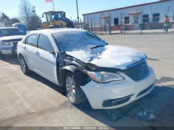  Salvage Chrysler 200