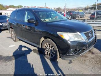  Salvage Nissan Pathfinder