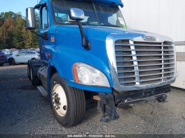  Salvage Freightliner Cascadia 125