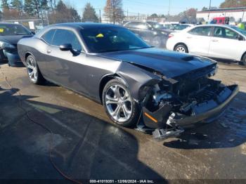  Salvage Dodge Challenger