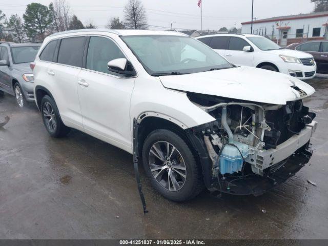  Salvage Toyota Highlander