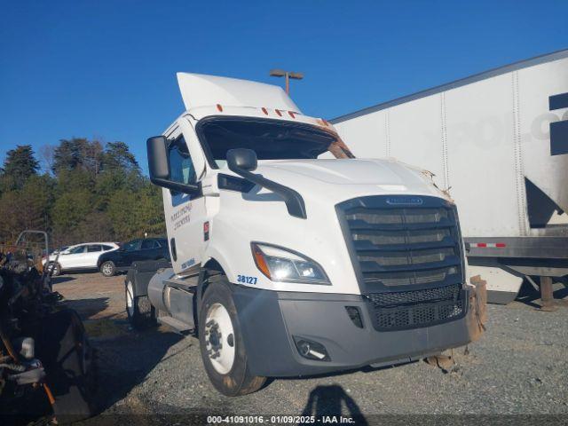  Salvage Freightliner Cascadia 116