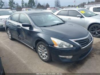  Salvage Nissan Altima