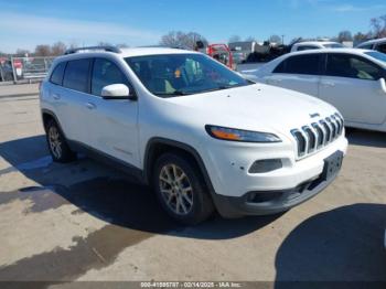  Salvage Jeep Cherokee