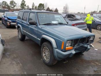  Salvage Jeep Cherokee