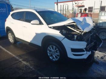  Salvage Hyundai TUCSON