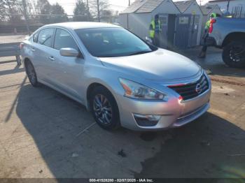  Salvage Nissan Altima