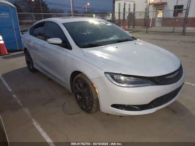  Salvage Chrysler 200