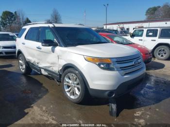  Salvage Ford Explorer