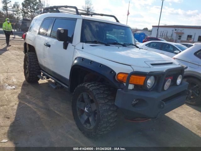  Salvage Toyota FJ Cruiser