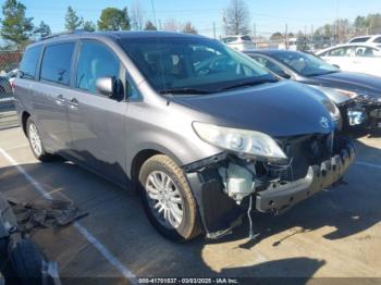  Salvage Toyota Sienna