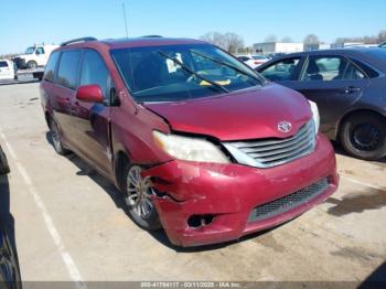  Salvage Toyota Sienna