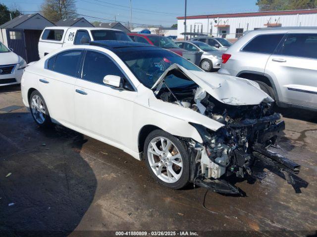  Salvage Nissan Maxima
