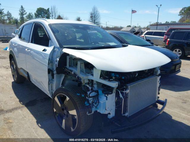  Salvage Nissan Kicks