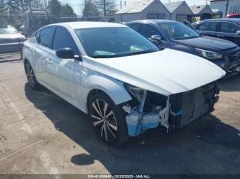  Salvage Nissan Altima