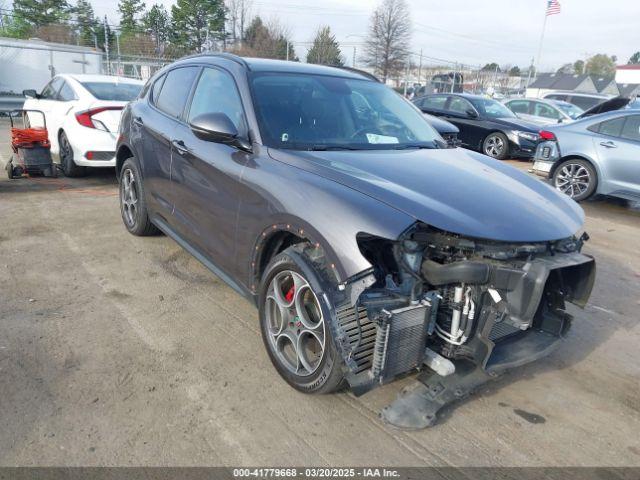  Salvage Alfa Romeo Stelvio
