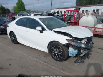  Salvage Toyota Camry